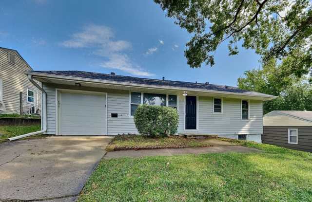 1815 NE 55th St photos photos