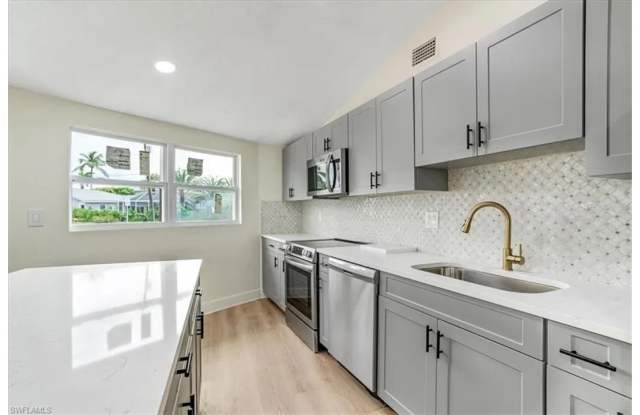 190 Tarpon Road Gallery 4