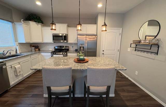 3 Bed 3 bath house off of N Carefree! Gallery 4