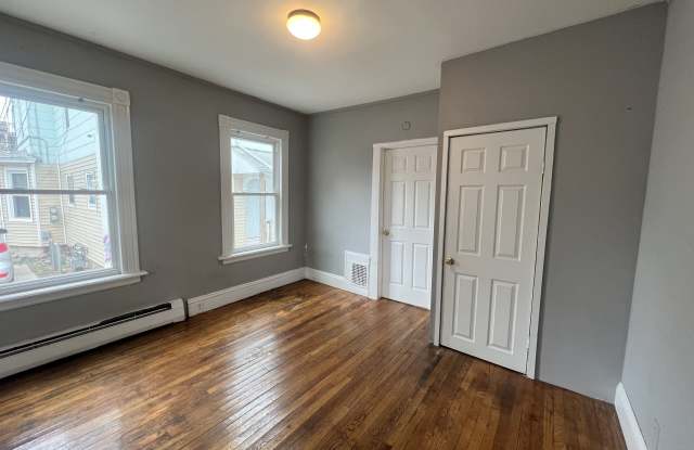 129 Pleasant Street photos photos