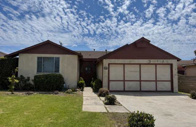 Spacious 4 Bedroom Home in Desirable North Oxnard photos photos