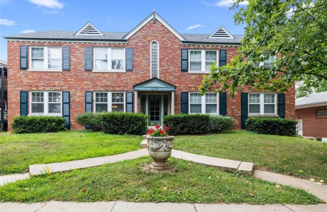 1206 Moorlands Drive - 1206 Moorlands Drive, Richmond Heights, MO 63117