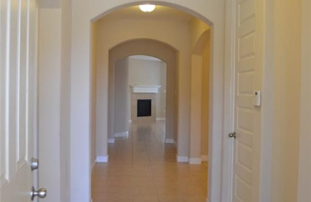 2014 Hughes Ranch Road Gallery 3