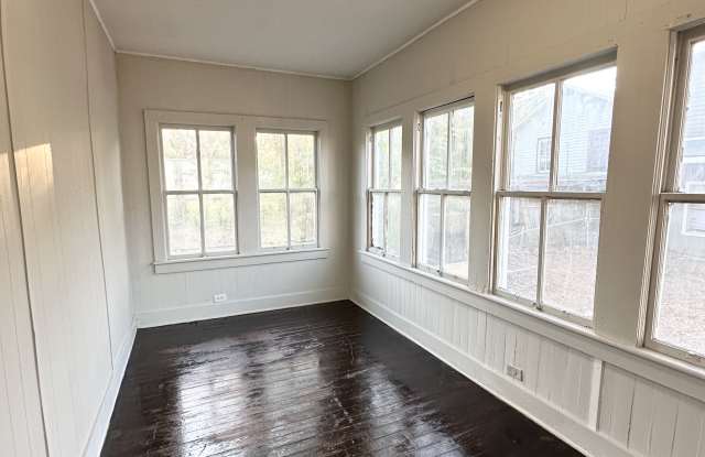 202 Carmel Dr Gallery 2