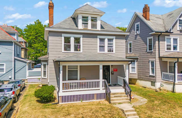 Ultimate 6-Bedroom House with Amazing Front Porch! Gallery 4