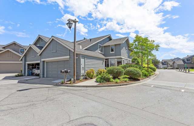 61 Purcell Dr - 3 bedroom | 3 bath | Single family home photos photos