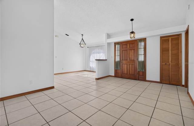 4059 WATERVIEW Loop Gallery 3
