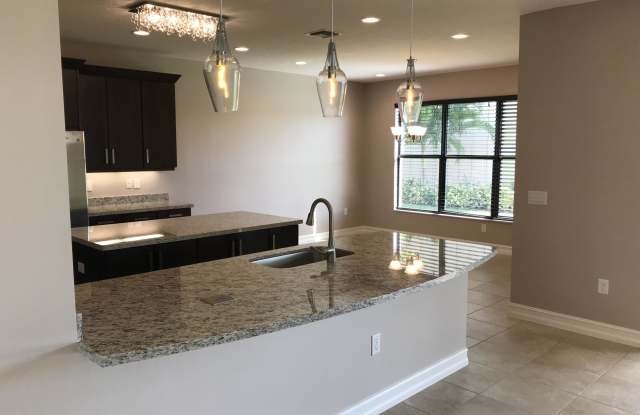8058 Green Tourmaline Terrace Gallery 3