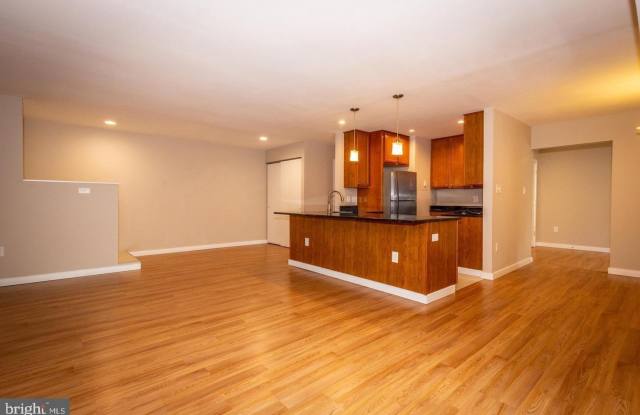 9 SILVERWOOD Circle Gallery 3