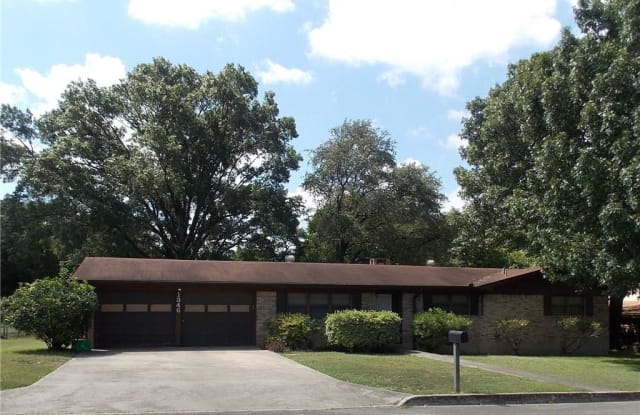 1346 Rivercrest Drive - 1346 Rivercrest Drive, New Braunfels, TX 78130