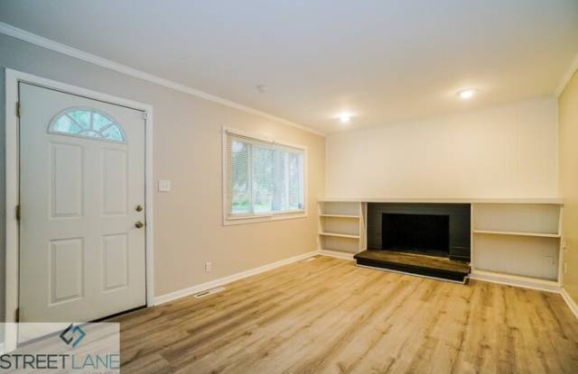 1026 Elaine Road Gallery 2