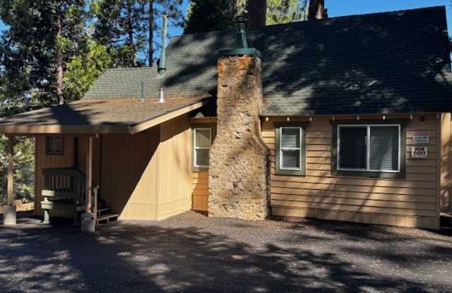Mountain Cabin in Twain Harte photos photos