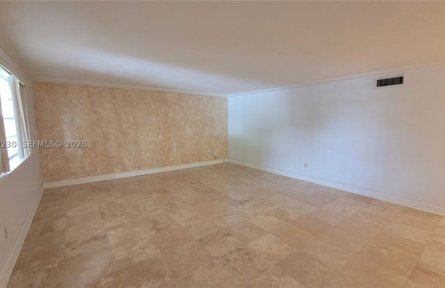 11960 NE 19th Dr photos photos