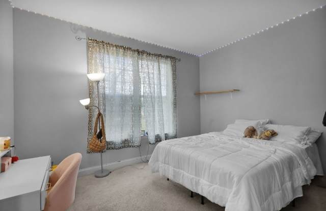 5028 Vista Court Gallery 2