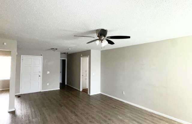 2228 S Whitbourne Pl Gallery 3