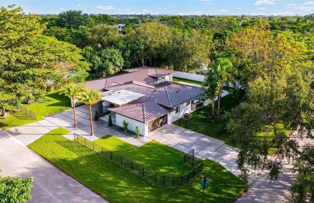 7530 SW 134th St photos photos