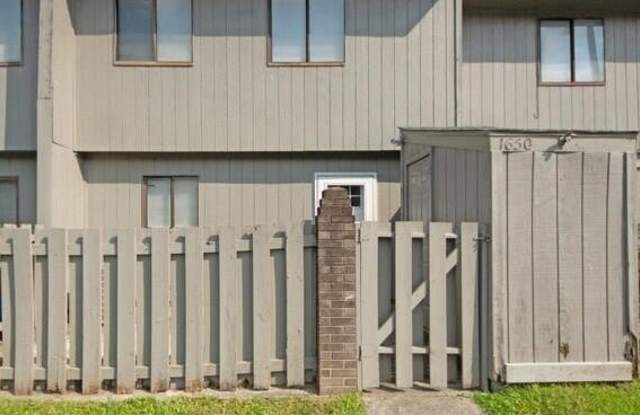 165 Brown Boulevard photos photos