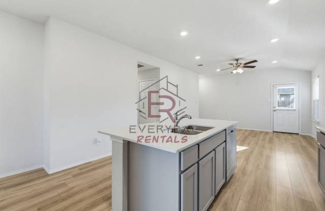 Highly Sought after Yowell Ranch Home Gallery 4