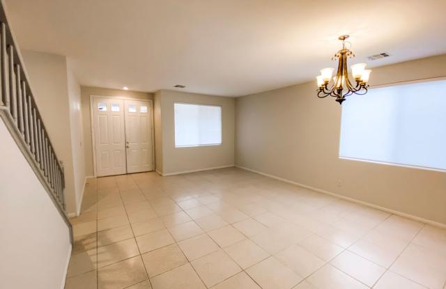 Beautiful 5 bedroom 3 bath Summerlin home! Gallery 3