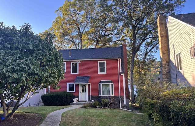 83 Cedar Lake Rd E photos photos