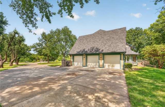 6807 Cedar Bend Street NW Gallery 3