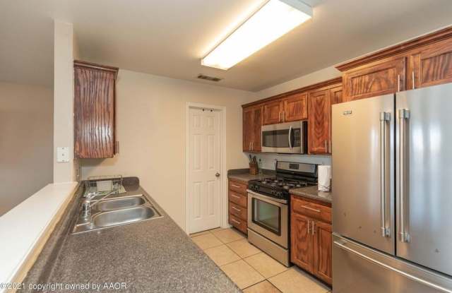 BEAUTIFUL 4 BEDROOM 1 BATH HOME LOCATED AT 604 N Arthur 1/2 off November Rent Gallery 1