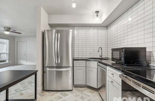 2 Bedroom Single Family Home in Austin Gallery 3