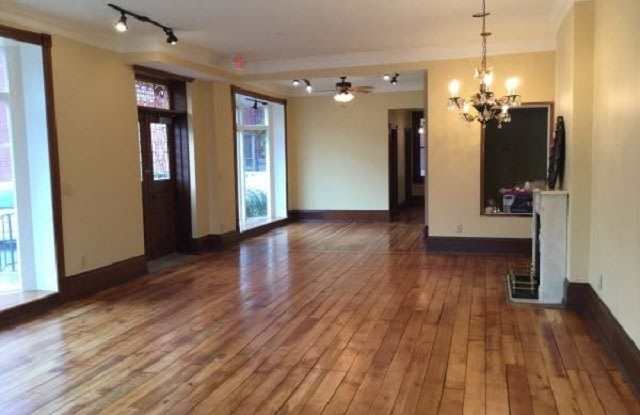 331 W 4th Gallery 3