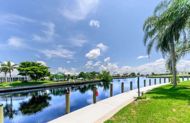 ANNUAL WATERFRONT RENTAL – ISLANDER POINT | SPECTACULAR VIEWS & ACTIVE LIFESTYLE Gallery 3