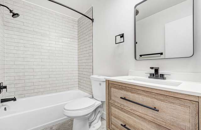 930 North Martel Apartments Gallery 2