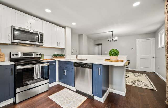 NEWLY RENOVATED 2 Bed/1 Bath Home in Sharpsburg Gallery 1