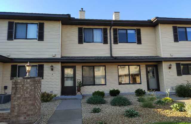 9900 54th Pl N Unit 3 - 9900 54th Place North, Plymouth, MN 55442
