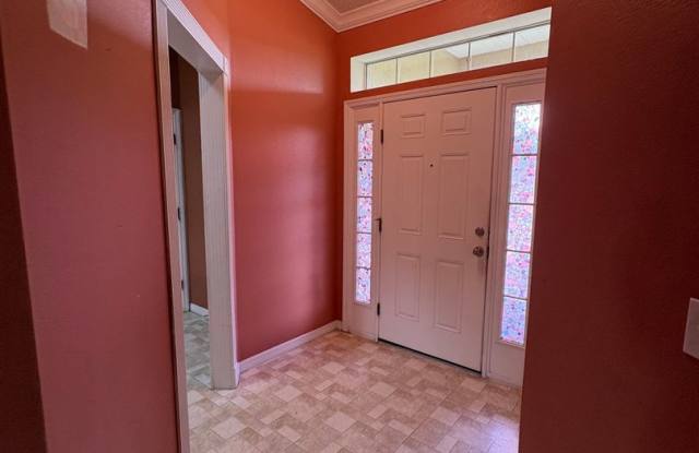 Spacious 4-Bedroom Home in Prime Location – Comfort, Convenience & Room to Grow! Gallery 3