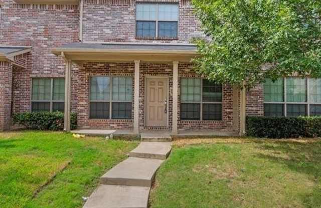 2373 Homewood Lane - 2373 Homewood Lane, Grand Prairie, TX 75050