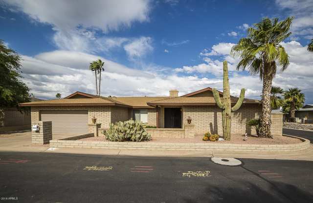 3020 E CALAVEROS Drive - 3020 E Calaveros Dr, Phoenix, AZ 85028