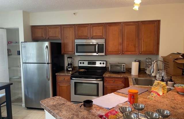 2205 S Cypress Bend Dr photos photos