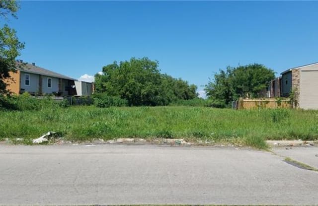 6751 Parc Brittany Bl - 6751 Parc Brittany Boulevard, New Orleans, LA 70126