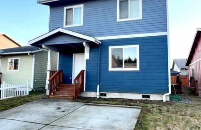 2104 SE Polar Star Way Gallery 2