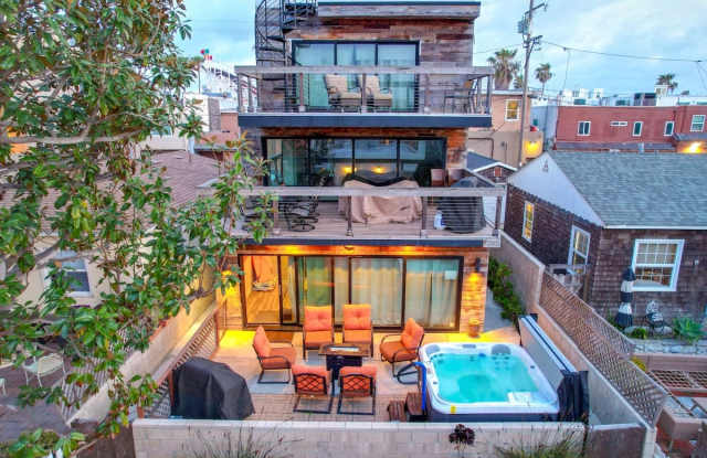 747 Island Ct photos photos