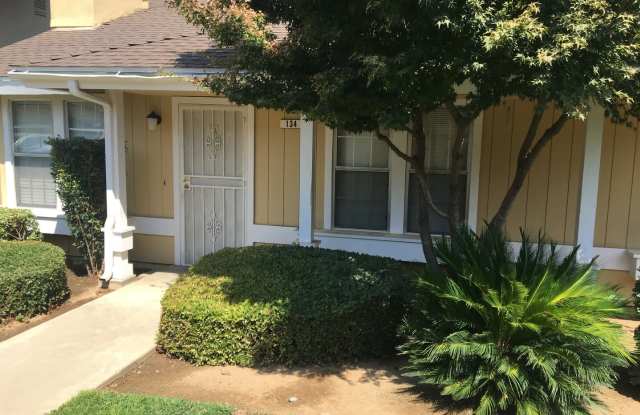 Beautifully Updated 2 Bed 2 Bath Gallery 4