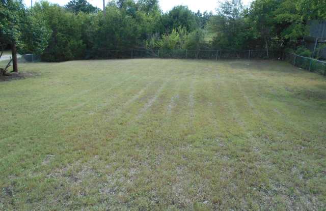 424 Robertson Avenue, Copperas Cove, TX 76522 *MOVE IN SPECIAL* Gallery 3