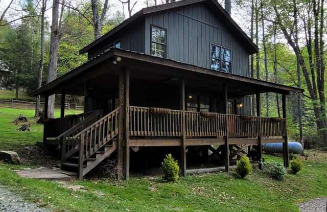 Beautiful 1 Bedroom Home with a Loft photos photos