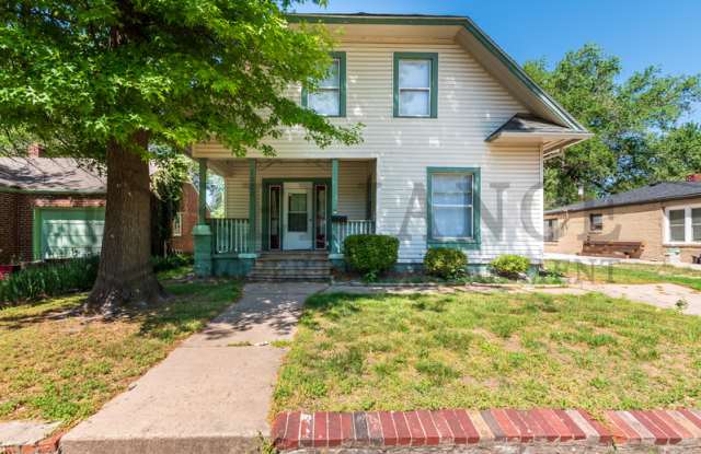 1923 North Burns photos photos