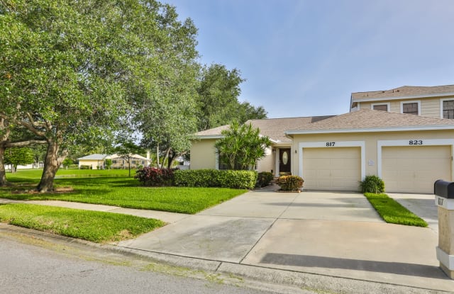 817 San Carlos Avenue Northeast - 1 - 817 San Carlos Ave NE, St. Petersburg, FL 33702