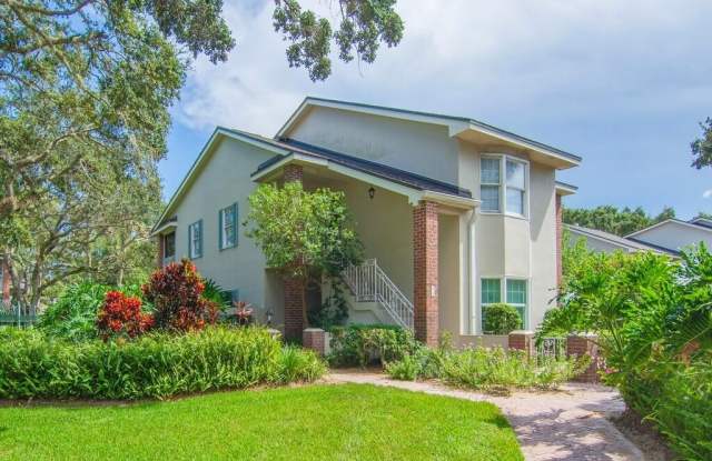 101 E PARK SHORES Circle Gallery 4