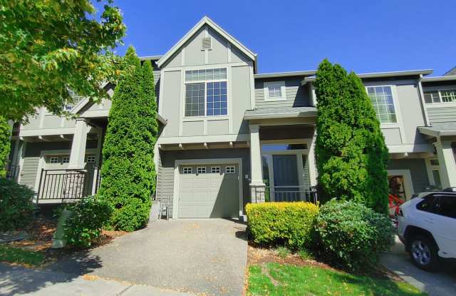 **$500 OFF THE FIRST FULL MONTH'S RENT** Fantastic 3 bedroom 2 1/2 Bathroom Townhome Located in Progress Ridge! Gallery 2