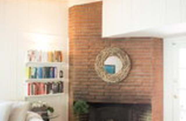 1828 North Beverly Glen Boulevard Gallery 3