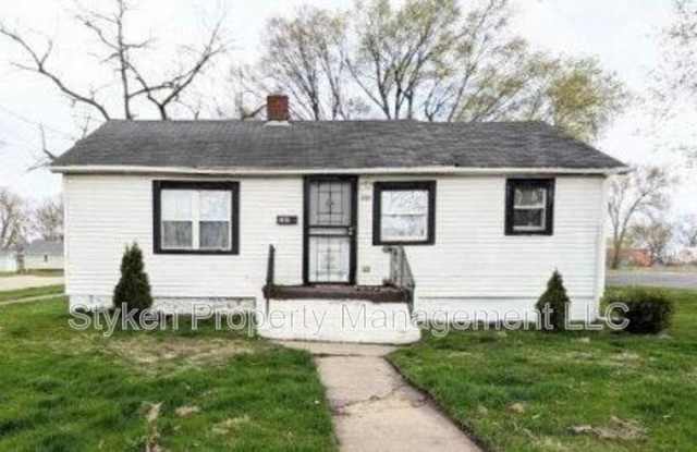 1515 East Cedar Street - 1515 East Cedar Street, Kankakee, IL 60901 1515 East Cedar Street - 1515 East Cedar Street, Kankakee, IL 60901