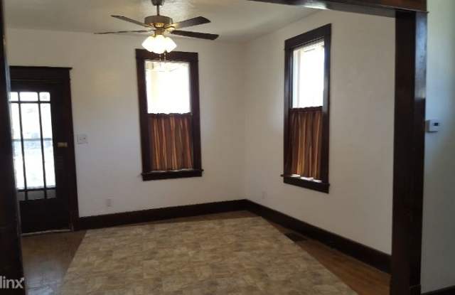 602 Curtis St, Gallery 4