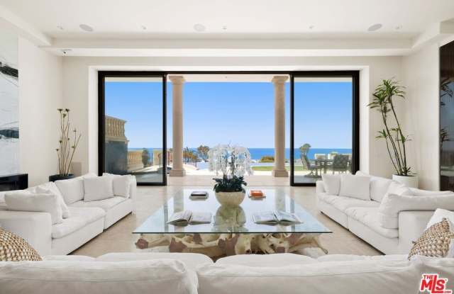 22435 Pacific Coast Hwy Gallery 3